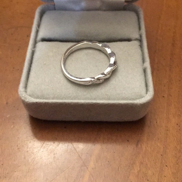 STERLING SILVER AND CZ BRAIDED RING - Picture 5 of 6